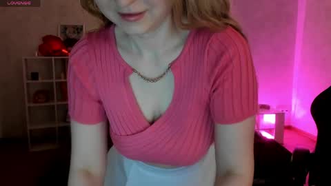 Snapshot of shiny_lisss chatting on 03/26/26, 01:55 Lisa online show from 03/26/26, 01:55
