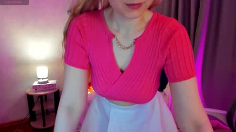 Snapshot of shiny_lisss chatting on 03/27/26, 01:44 Lisa online show from 03/27/26, 01:44