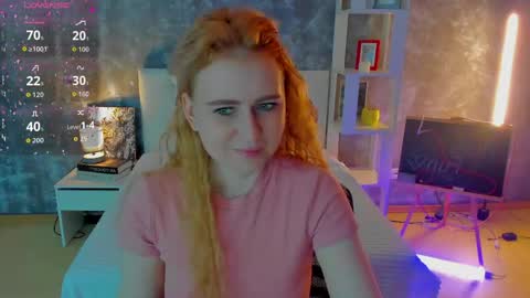 Snapshot of shiny_lisss chatting on 05/24/26, 01:43 Lisa online show from 05/24/26, 01:43