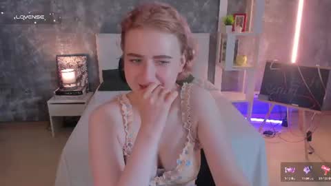 Snapshot of shiny_lisss chatting on 07/25/26, 01:47 Lisa online show from 07/25/26, 01:47