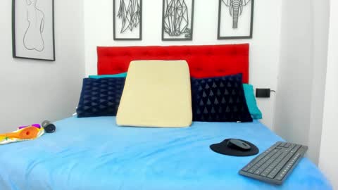 Snapshot of shira_sexylove chatting on 12/29/24, 02:27 shira_sexylove online show from 12/29/24, 02:27