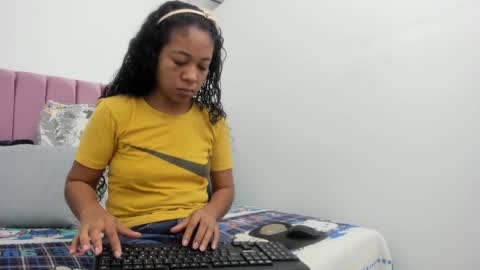Snapshot of shira_sexylove chatting on 02/12/25, 12:12 shira_sexylove online show from 02/12/25, 12:12