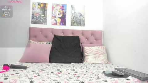 Snapshot of shira_sexylove chatting on 10/03/25, 12:07 shira_sexylove online show from 10/03/25, 12:07