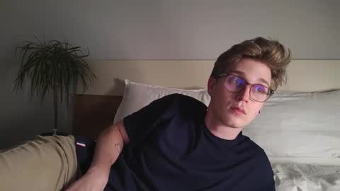 Matthew online show from 12/05/25, 03:20