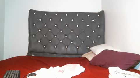 Shi-ro online show from 11/19/25, 01:16