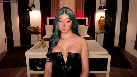 Snapshot of shivvariana_manflayer chatting on 12/18/24, 03:37 WET AND WILD YHANNA online show from 12/18/24, 03:37