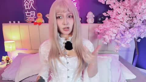 Snapshot of shizuko___ chatting on 05/28/26, 08:50 Valentina online show from 05/28/26, 08:50