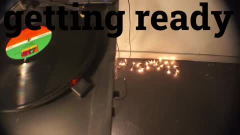 Snapshot of shoes_europe chatting on 12/14/25, 02:00 Vara online show from 12/14/25, 02:00