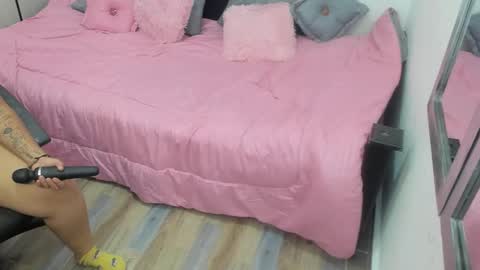 Snapshot of shofia_beltran chatting on 03/25/26, 07:53 Shofia Beltran online show from 03/25/26, 07:53