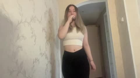 Snapshot of shondrafridlington chatting on 04/02/26, 01:31 Kalisa online show from 04/02/26, 01:31