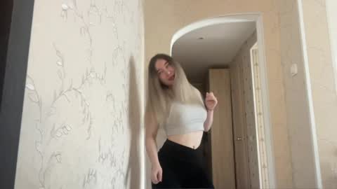 Snapshot of shondrafridlington chatting on 04/09/26, 10:53 Kalisa online show from 04/09/26, 10:53