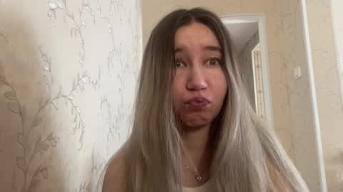 Snapshot of shondrafridlington chatting on 04/10/26, 10:09 Kalisa online show from 04/10/26, 10:09