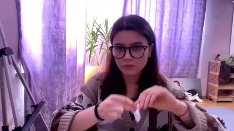 Marie online show from 02/04/26, 12:11