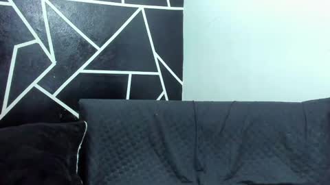 Snapshot of shooter_boy_ chatting on 02/25/25, 02:25 Shooter online show from 02/25/25, 02:25