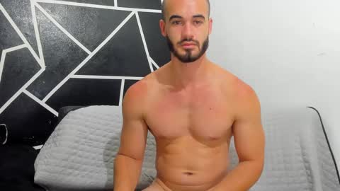 Snapshot of shooter_boy_ chatting on 03/12/25, 02:09 Shooter online show from 03/12/25, 02:09