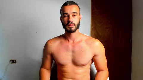 Snapshot of shooter_boy_ chatting on 09/16/25, 04:13 Shooter online show from 09/16/25, 04:13