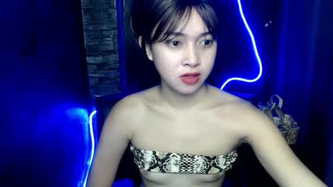 Snapshot of shopa_xiana chatting on 10/05/25, 11:35 shopa_xiana online show from 10/05/25, 11:35