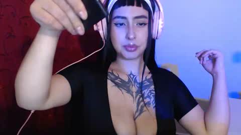 Snapshot of shopie_hank chatting on 12/15/25, 04:39 Shopie Hank online show from 12/15/25, 04:39