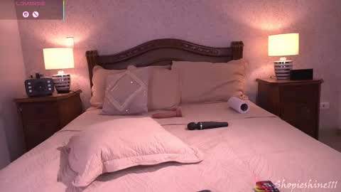 Sophie online show from 11/21/25, 05:55