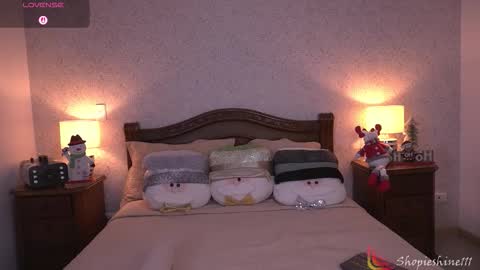 Sophie online show from 12/03/25, 01:46