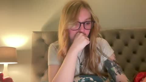 Snapshot of short_sweetpea chatting on 02/18/25, 12:26 short sweetpea online show from 02/18/25, 12:26