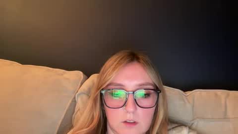 Snapshot of short_sweetpea chatting on 03/01/25, 09:59 short sweetpea online show from 03/01/25, 09:59