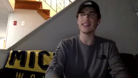 shortiesn40s online show from 11/19/25, 08:36