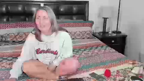 Snapshot of shortstuff79 chatting on 10/12/25, 10:42 shortstuff79 online show from 10/12/25, 10:42