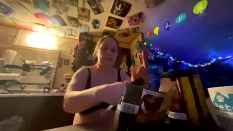 shorty920505 online show from 12/16/25, 03:22