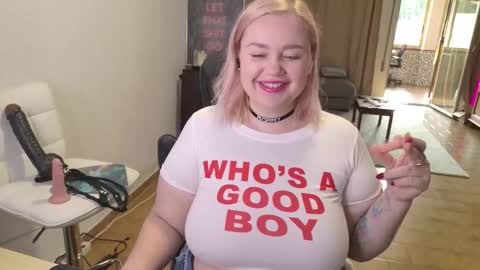 Mimi   online show from 02/01/26, 10:14