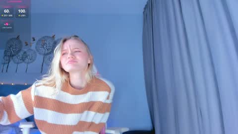 Snapshot of showmejenny chatting on 01/19/25, 03:42 jennywoody online show from 01/19/25, 03:42