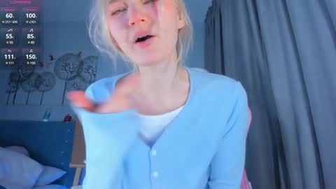 Snapshot of showmejenny chatting on 01/29/25, 04:41 jennywoody online show from 01/29/25, 04:41