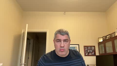 Chicago Guy online show from 03/04/25, 08:49