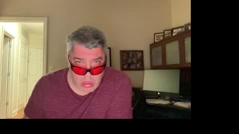 Chicago Guy online show from 04/01/26, 03:18