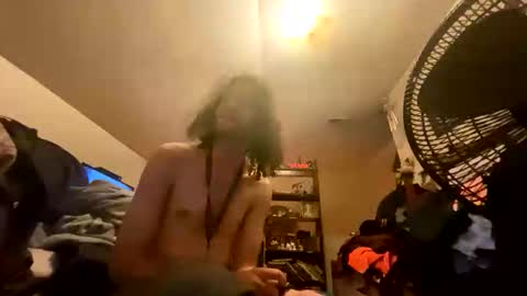 Snapshot of showmewe chatting on 03/08/26, 02:37 showmewe online show from 03/08/26, 02:37