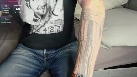 Snapshot of showoffjay46 chatting on 09/08/25, 06:07 showofjay online show from 09/08/25, 06:07