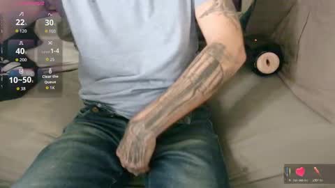 Snapshot of showoffjay46 chatting on 10/25/25, 09:09 showofjay online show from 10/25/25, 09:09