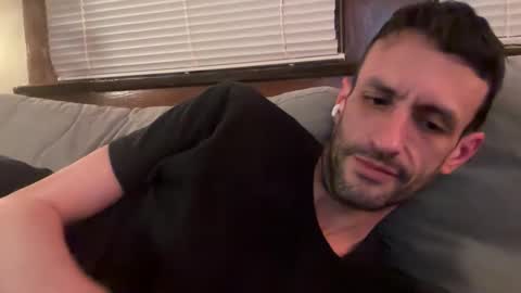 Snapshot of showoffnyc chatting on 01/21/25, 06:11 showoffnyc online show from 01/21/25, 06:11