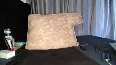 Snapshot of shugacubee chatting on 01/10/25, 07:57 EVA online show from 01/10/25, 07:57