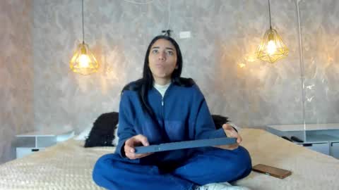 ZUMY ANGELS online show from 10/14/25, 04:46