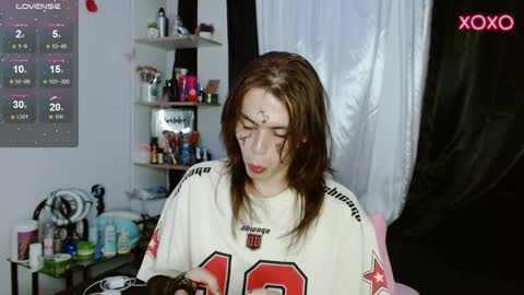 Shun White online show from 12/06/24, 05:53