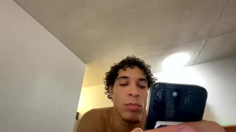 Snapshot of shurthingxx chatting on 01/12/25, 04:21 shurthingxx online show from 01/12/25, 04:21