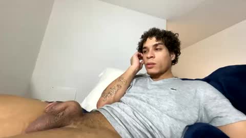 Snapshot of shurthingxx chatting on 01/18/25, 01:18 shurthingxx online show from 01/18/25, 01:18