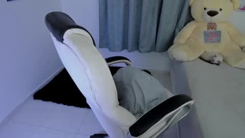 Nahomy online show from 12/14/24, 07:07