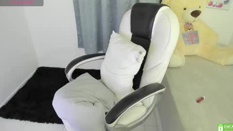 Nahomy online show from 02/19/25, 12:25