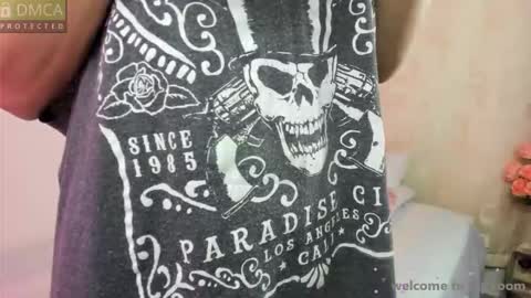 Snapshot of shy_angel_30 chatting on 09/19/25, 05:13 Angel  online show from 09/19/25, 05:13