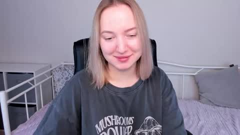 Snapshot of shy_annacutie chatting on 02/20/25, 07:12 Anna online show from 02/20/25, 07:12