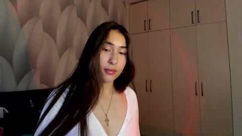 Snapshot of shy_bambiii chatting on 12/05/25, 03:48 Mika online show from 12/05/25, 03:48