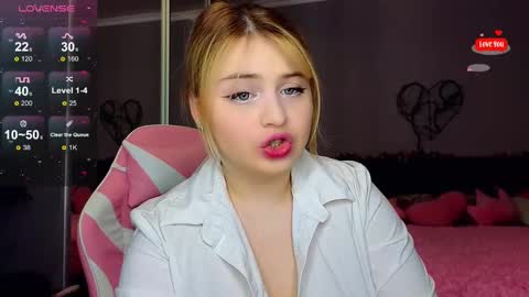 Molly online show from 02/08/25, 11:45