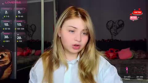 Molly online show from 02/11/25, 11:54